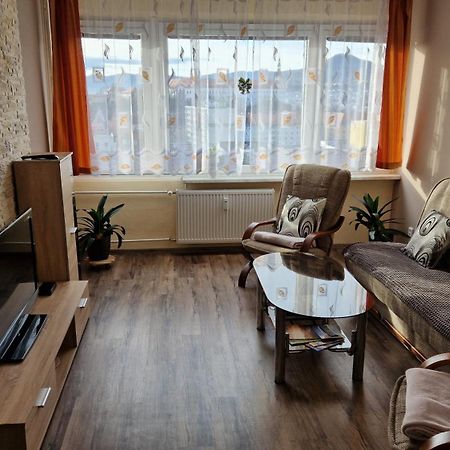 Byt S Jedinecnym Vyhledem Дечин Экстерьер фото